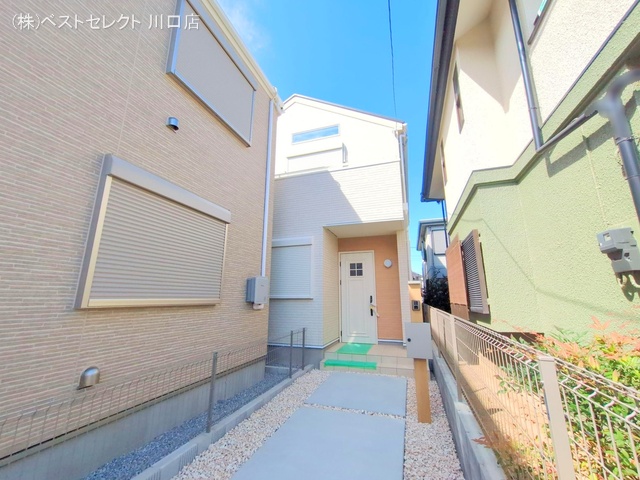 埼玉県川口市芝宮根町の新築戸建て完成写真 2025年10月1日撮影