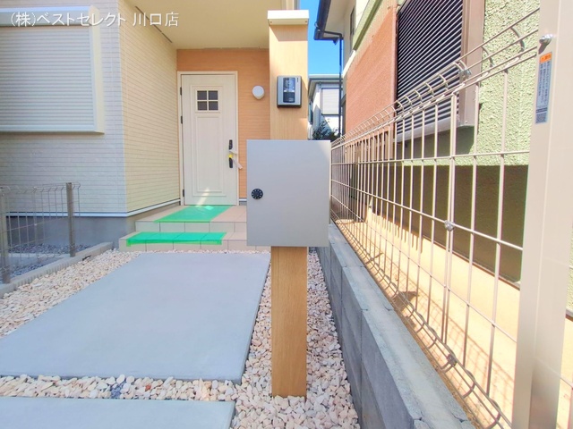 埼玉県川口市芝宮根町の新築戸建て完成写真 2025年10月1日撮影