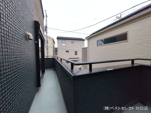 埼玉県川口市芝宮根町の新築戸建てバルコニー写真 2025年10月15日撮影