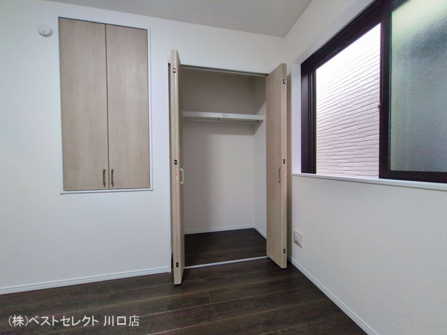 埼玉県川口市芝宮根町の新築戸建て収納(ウォークインクローゼット)写真 2025年10月15日撮影