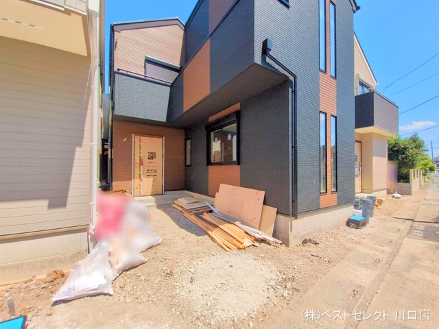 埼玉県川口市芝宮根町の新築戸建て外構写真 2025年7月28日撮影