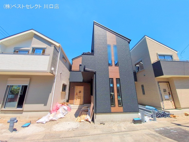 埼玉県川口市芝宮根町の新築戸建て外構写真 2025年7月28日撮影