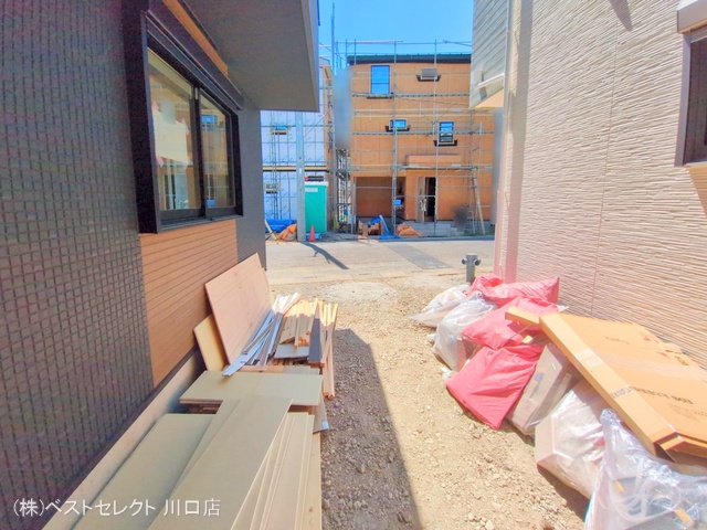 埼玉県川口市芝宮根町の新築戸建て外構写真 2025年7月28日撮影