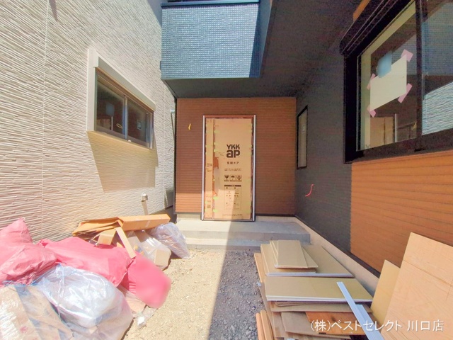 埼玉県川口市芝宮根町の新築戸建て外構写真 2025年7月28日撮影