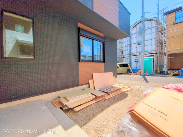 埼玉県川口市芝宮根町の新築戸建て外構写真 2025年7月28日撮影