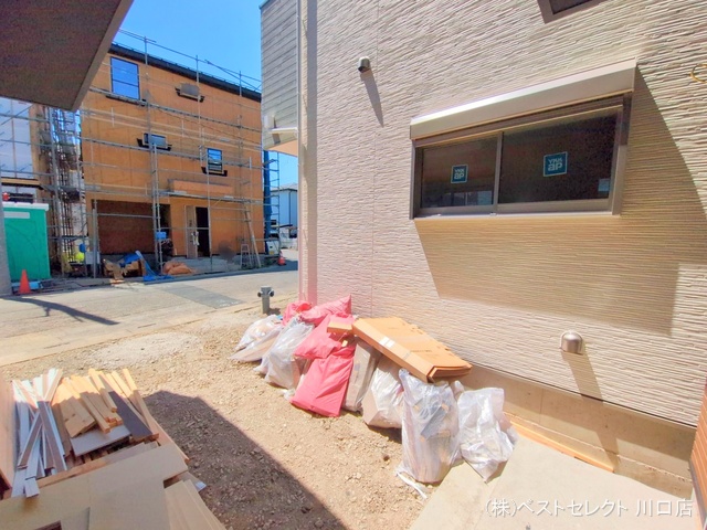 埼玉県川口市芝宮根町の新築戸建て外構写真 2025年7月28日撮影