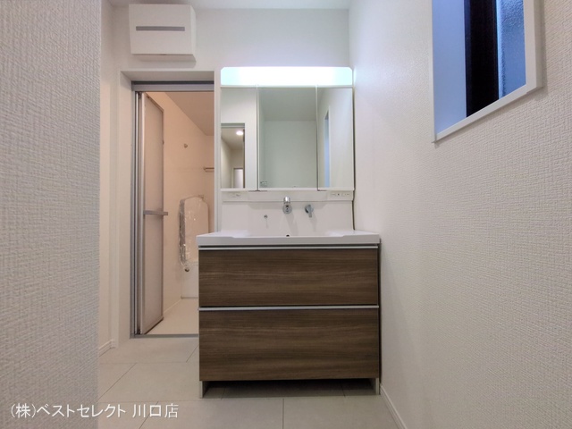 埼玉県川口市芝宮根町の新築戸建て洗面所写真 2025年10月15日撮影