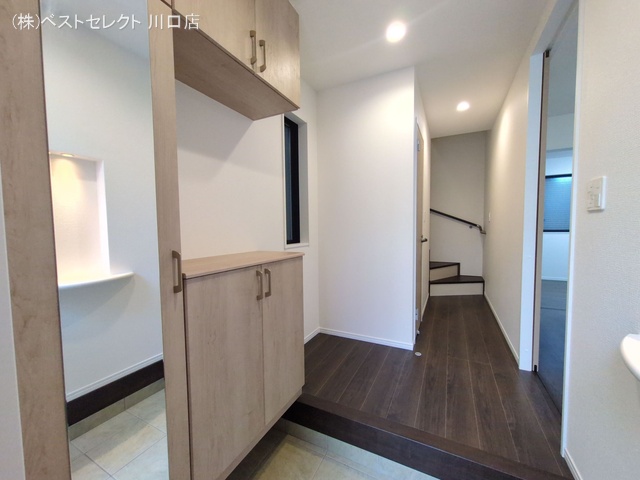 埼玉県川口市芝宮根町の新築戸建て玄関写真 2025年10月15日撮影