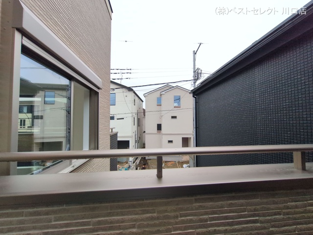 埼玉県川口市芝宮根町の新築戸建てバルコニー写真 2025年10月15日撮影