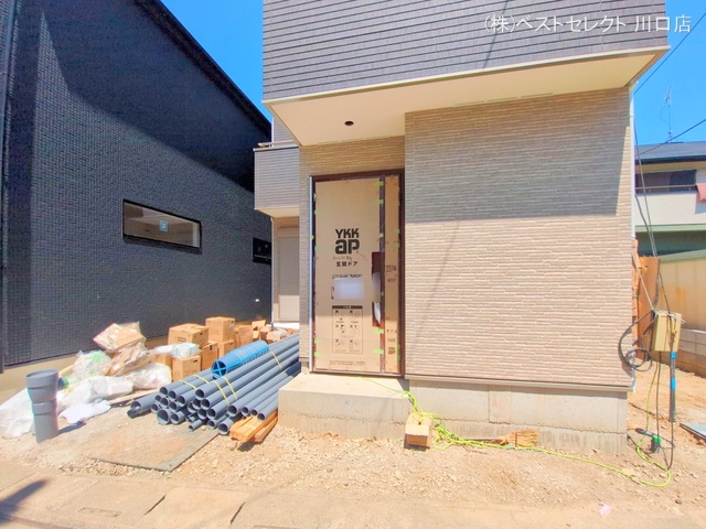 埼玉県川口市芝宮根町の新築戸建て外構写真 2025年7月28日撮影