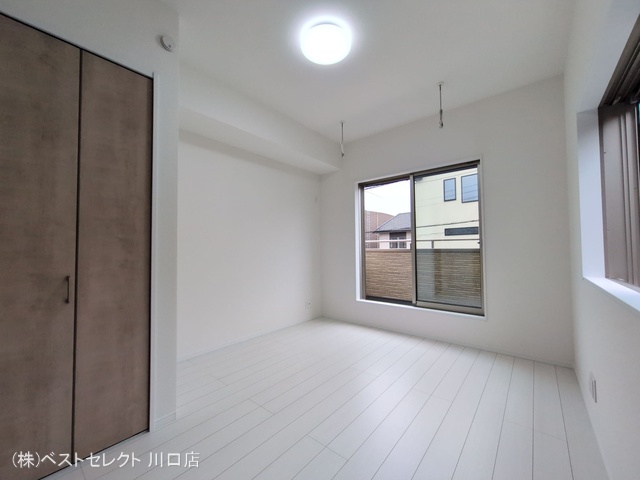 埼玉県川口市芝宮根町の新築戸建て居室メイン写真 2025年10月15日撮影