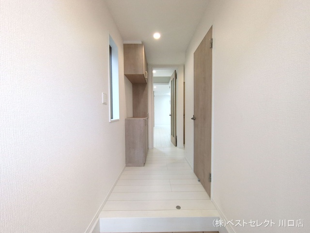 埼玉県川口市芝宮根町の新築戸建て玄関写真 2025年10月15日撮影