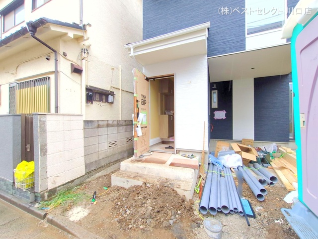 埼玉県川口市芝中田2丁目の新築戸建て外構写真 2025年9月30日撮影