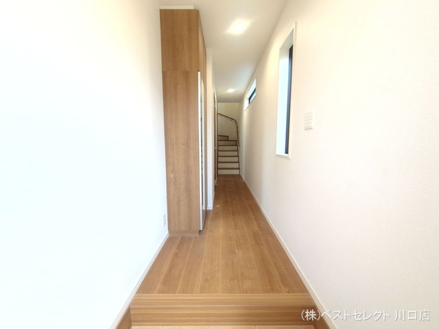 埼玉県川口市三ツ和3丁目の新築戸建て玄関写真 2025年10月9日撮影