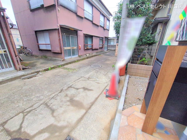 埼玉県蕨市北町４丁目の新築戸建て外構写真 2025年11月5日撮影