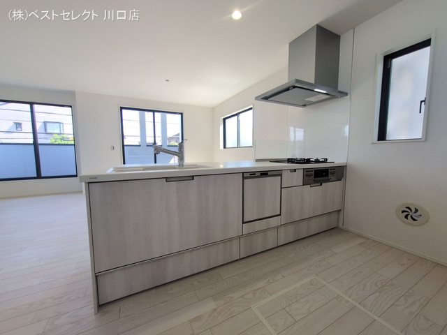 埼玉県川口市東川口6丁目の新築戸建てキッチン写真 2025年9月25日撮影