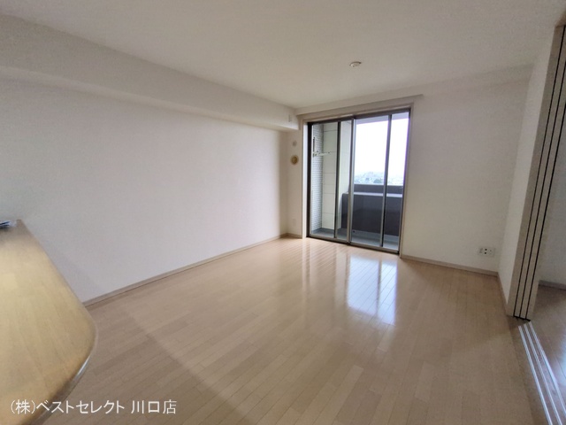 埼玉県川口市大字里のマンション『シーズガーデングリーンパティオ』リビング写真 2025年6月30日撮影