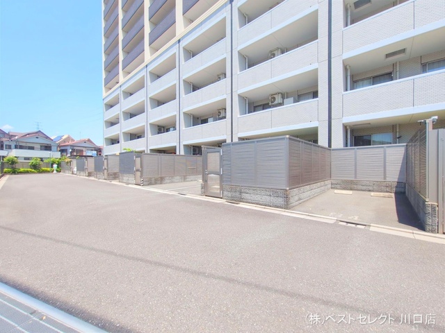 埼玉県川口市大字里のマンション『シーズガーデングリーンパティオ』外観写真 2025年6月17日撮影