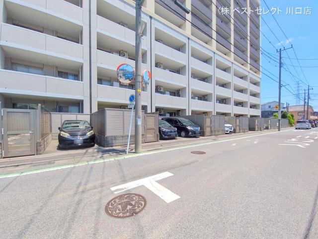 埼玉県川口市大字里のマンション『シーズガーデングリーンパティオ』外観写真 2025年6月17日撮影