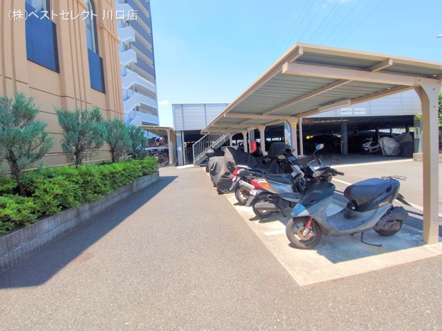 埼玉県川口市大字里のマンション『シーズガーデングリーンパティオ』外観写真 2025年6月17日撮影