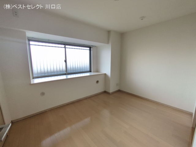 埼玉県川口市大字里のマンション『シーズガーデングリーンパティオ』居室メイン写真 2025年6月30日撮影