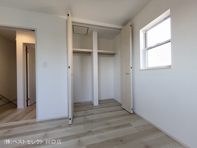 埼玉県蕨市北町２丁目の新築戸建て収納(ウォークインクローゼット)写真 2026年2月2日撮影