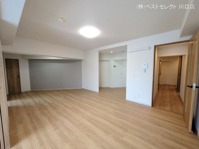 埼玉県蕨市北町５丁目のマンション『ストークマンション南浦和』リビング写真 2025年7月7日撮影