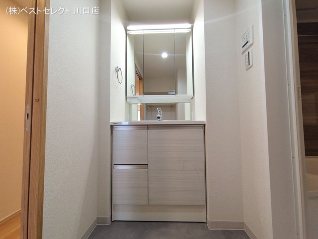 埼玉県蕨市北町５丁目のマンション『ストークマンション南浦和』洗面所写真 2025年7月7日撮影