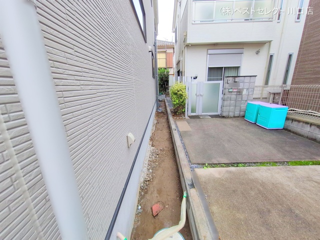 埼玉県川口市戸塚境町の新築戸建て外構写真 2025年10月19日撮影