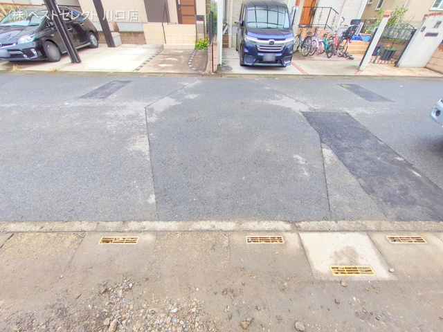 埼玉県川口市戸塚境町の新築戸建て外構写真 2025年10月19日撮影