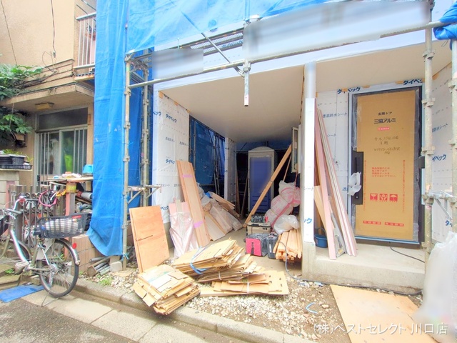 埼玉県川口市青木2丁目の新築戸建てシート写真 2025年7月13日撮影