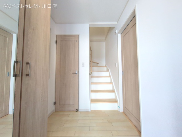 埼玉県川口市青木2丁目の新築戸建て玄関写真 2025年9月25日撮影
