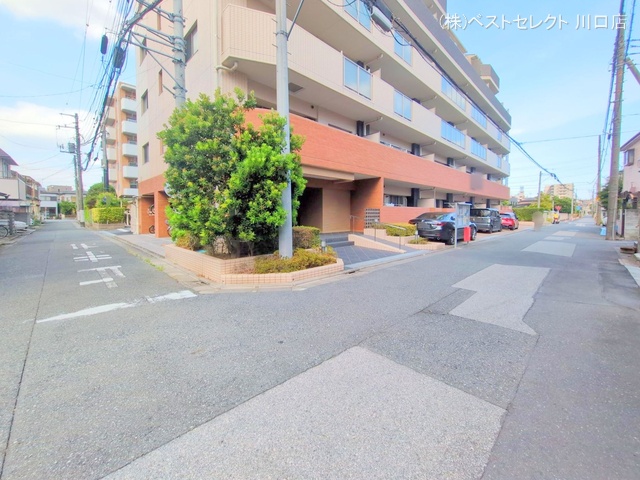 埼玉県蕨市塚越６丁目のマンション『レリア蕨塚越』外観写真 2025年8月27日撮影