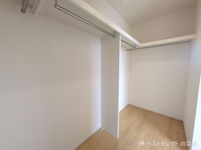 埼玉県川口市差間３丁目の新築戸建て収納(ウォークインクローゼット)写真 2025年10月8日撮影