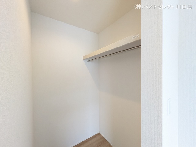 埼玉県川口市大字伊刈の新築戸建て収納(ウォークインクローゼット)写真 2026年2月25日撮影