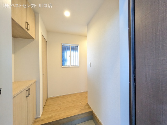 埼玉県川口市大字安行領家の新築戸建て玄関写真 2026年2月18日撮影