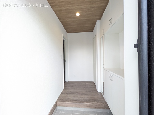 埼玉県川口市大字伊刈の新築戸建て玄関写真 2026年3月18日撮影