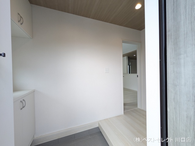 埼玉県川口市大字伊刈の新築戸建て玄関写真 2026年3月18日撮影