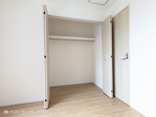 埼玉県川口市弥平１丁目の新築戸建て収納(ウォークインクローゼット)写真 2026年3月25日撮影