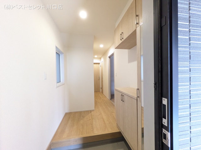 埼玉県川口市弥平1丁目の新築戸建て玄関写真 2026年3月25日撮影