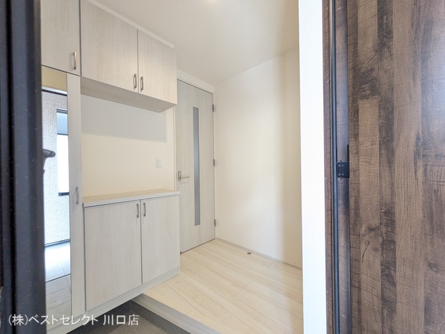 埼玉県川口市大字安行領家の新築戸建て玄関写真 2026年3月26日撮影