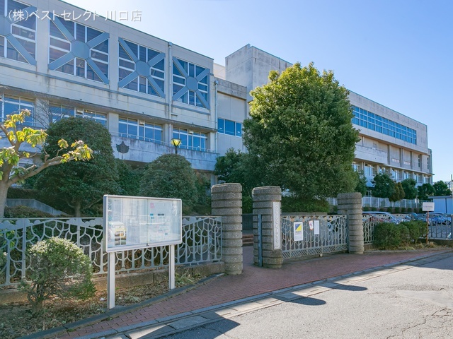 川口市立安行東中学校　距離1600m