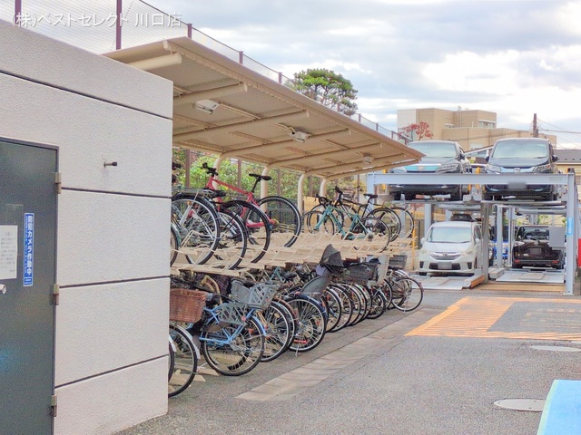 埼玉県戸田市本町５丁目のマンション『コスモ戸田公園アーバンステージ』外観写真 2025年11月17日撮影