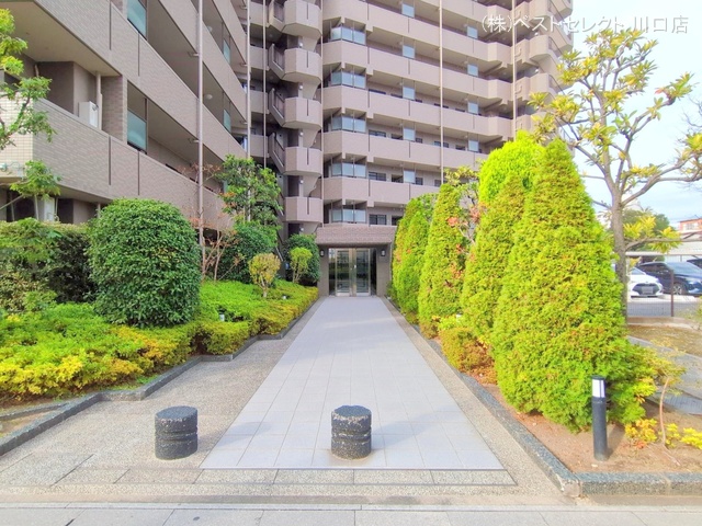 埼玉県戸田市大字新曽のマンション『藤和シティホームズ戸田』エントランス写真 2025年11月26日撮影