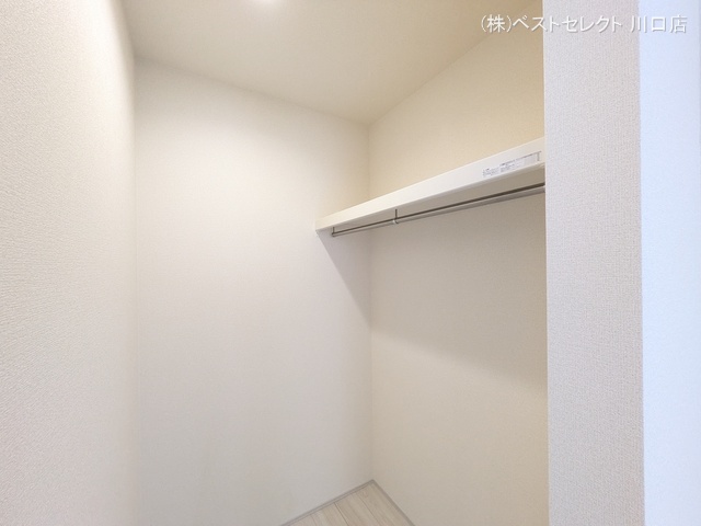 埼玉県川口市大字東本郷の新築戸建て収納(ウォークインクローゼット)写真 2026年2月11日撮影