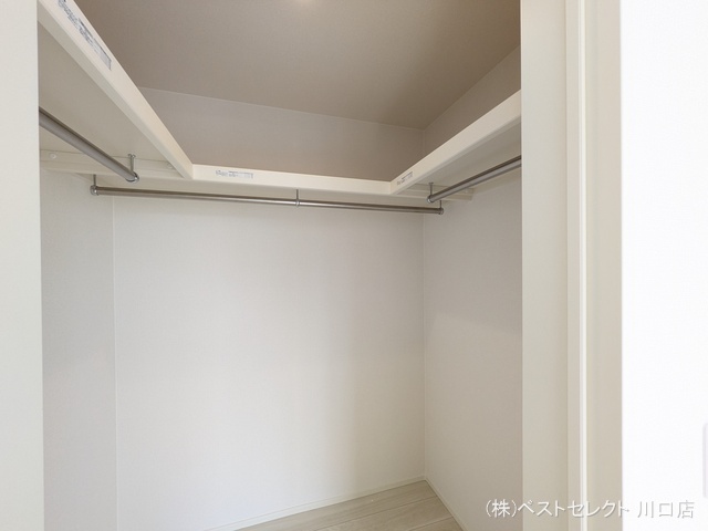 埼玉県川口市並木４丁目の新築戸建て収納(ウォークインクローゼット)写真 2026年4月8日撮影