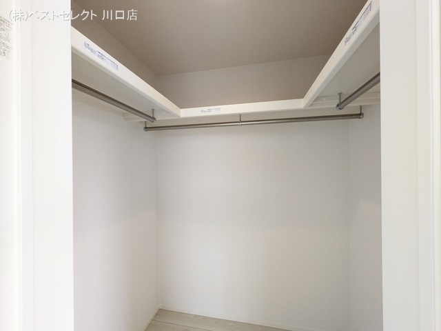 埼玉県川口市並木４丁目の新築戸建て収納(ウォークインクローゼット)写真 2026年4月8日撮影