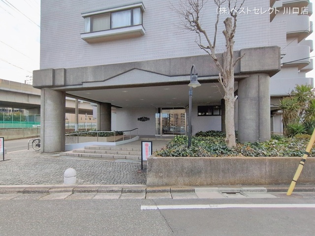 埼玉県戸田市本町5丁目のマンション『アルシオン戸田公園』エントランス写真 2026年1月27日撮影