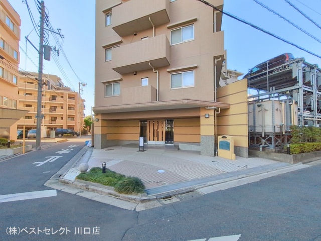 埼玉県蕨市南町４丁目のマンション『ライフピア蕨南町壱番館』エントランス写真 2026年2月1日撮影