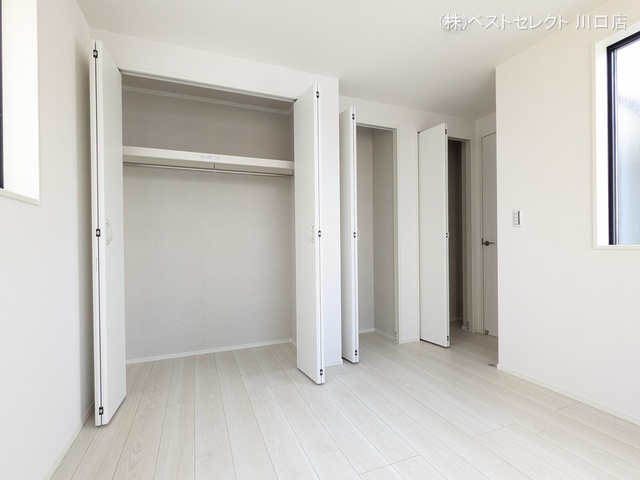埼玉県川口市末広１丁目の新築戸建て収納(ウォークインクローゼット)写真 2026年4月12日撮影